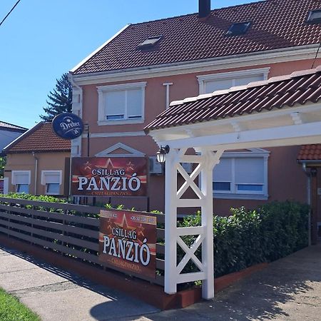 Csillag Panzio Hotell Vác Exteriör bild