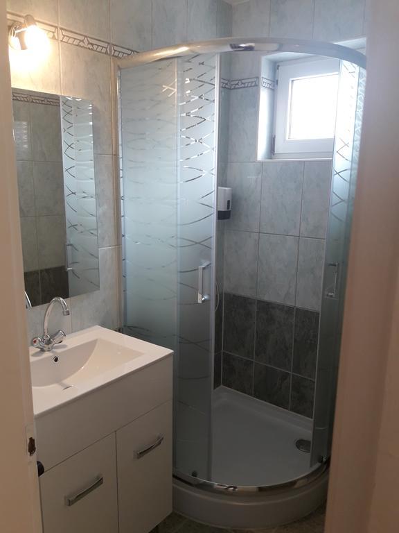 Csillag Panzio Hotell Vác Exteriör bild