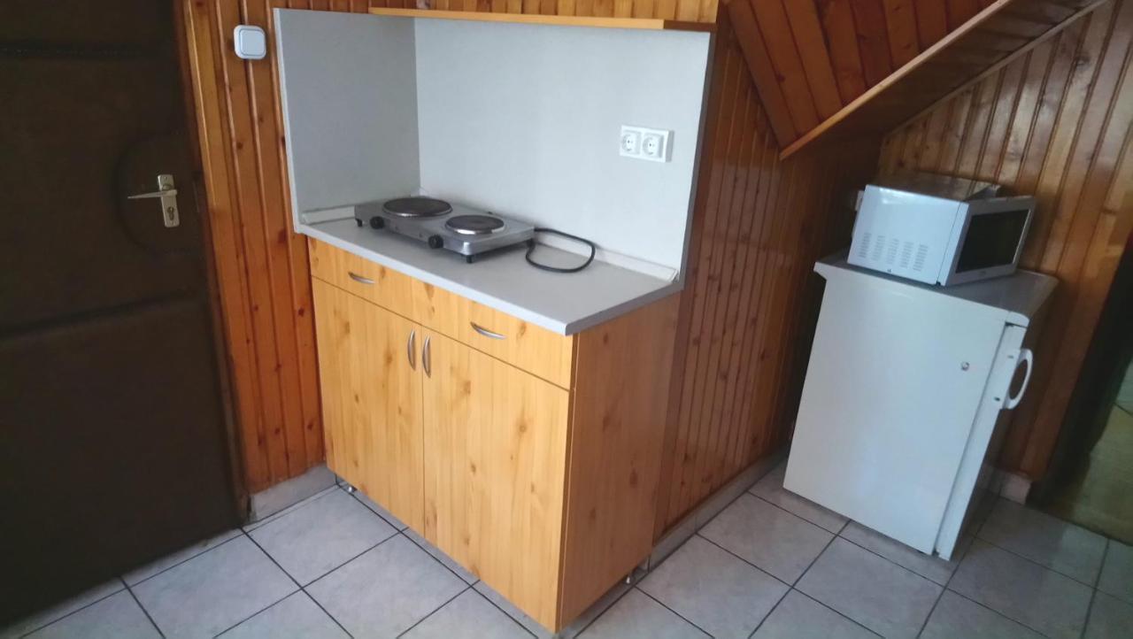 Csillag Panzio Hotell Vác Exteriör bild